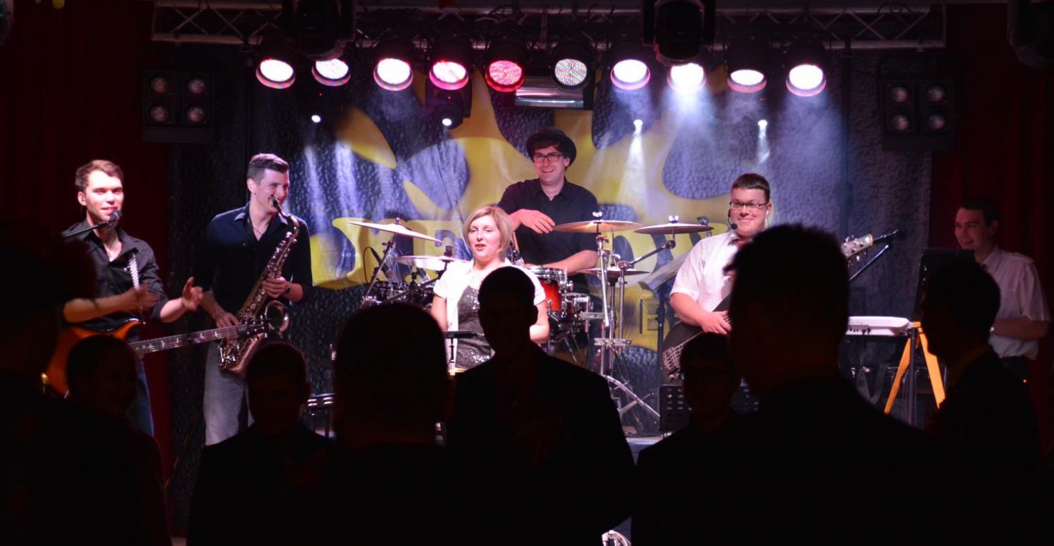 Fernbreitenbach YELLOW Die Band